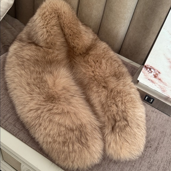 Genuine Fox fur collar soft pelts - Picture 10 of 10